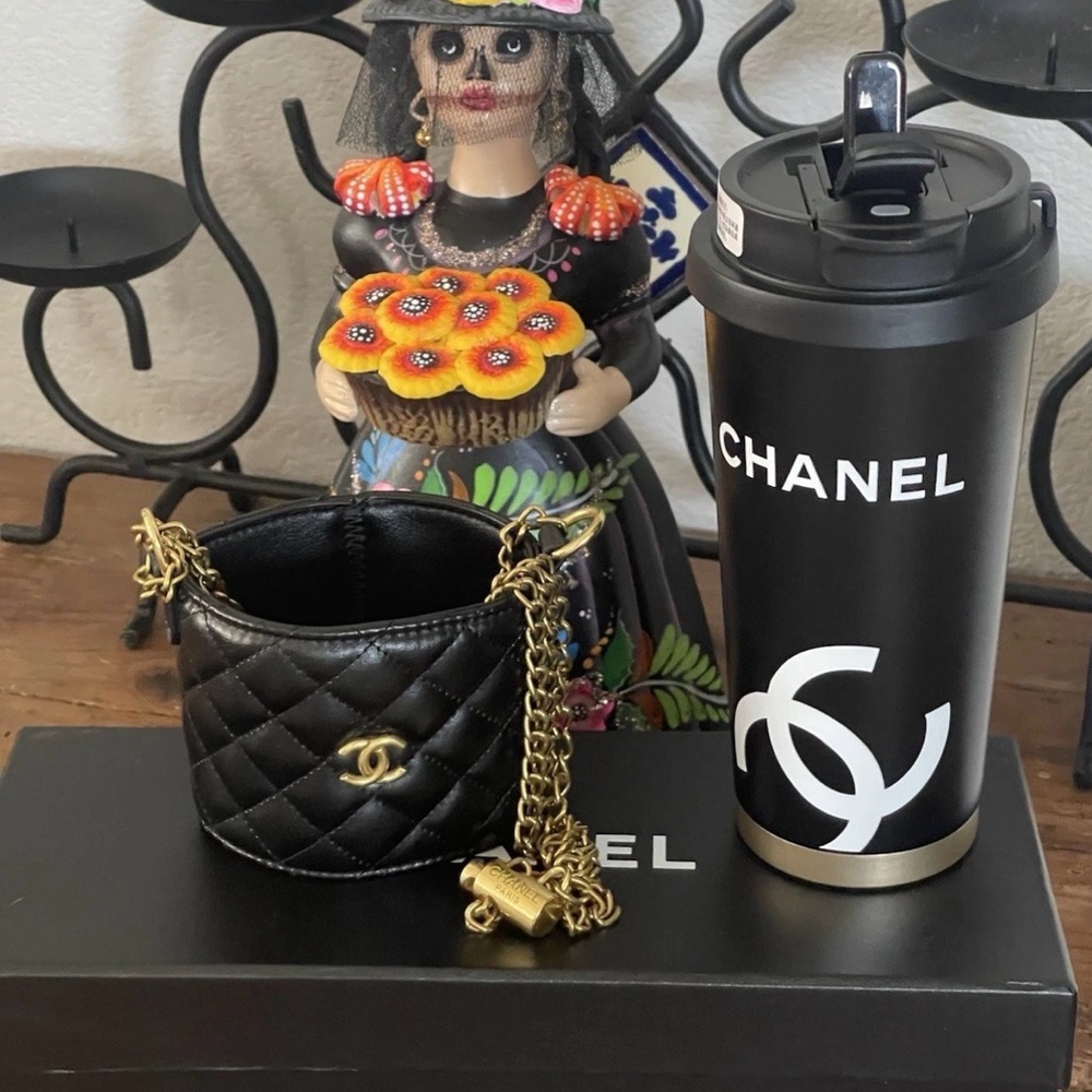 GWP Black and White Coffee tumbler With holder - Picture 3 of 4
